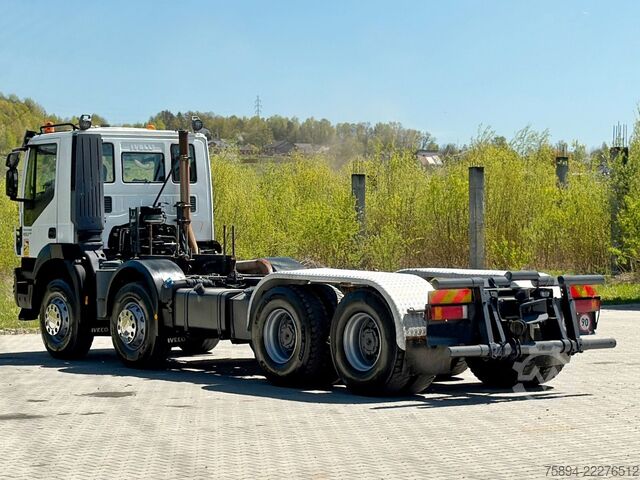 LKW-Fahrgestell IVECO TRAKKER 450 * FAHRGESTELL * 8x4