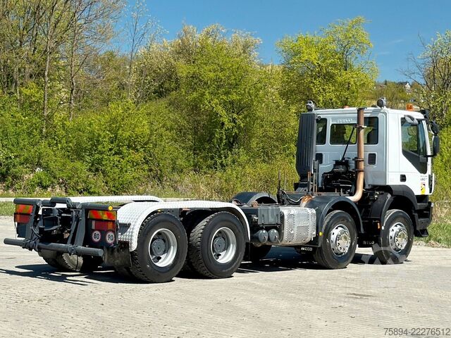 LKW-Fahrgestell IVECO TRAKKER 450 * FAHRGESTELL * 8x4
