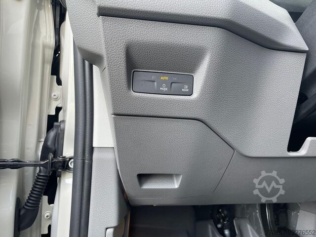Kastenwagen hoch VOLKSWAGEN Crafter Kasten 35 L3H3 4M NAV LED ACC KAMERA PDC