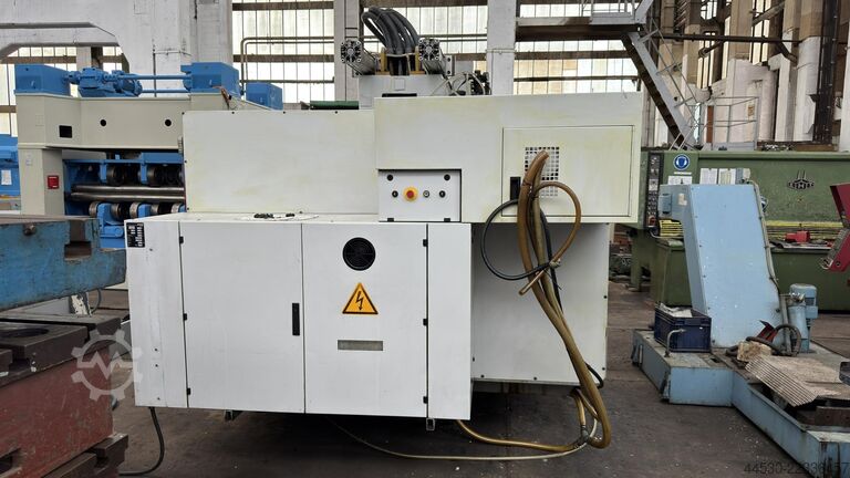 Vertical machining center MIKRON VC 1000