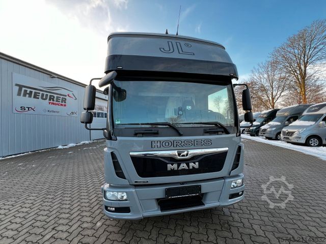 Viehtransporter LKW MAN 12 250 5 Pferde Pop-Out