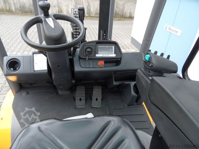 Treibgasstapler Jungheinrich TFG 430s - Freihub - aufgearbeitet - wenig Stunden