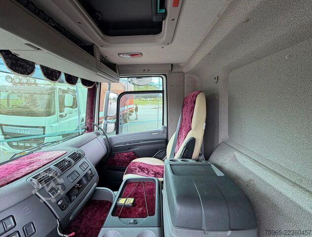Box truck DAF CF 370 FAN HEIWO BAK DHOLLANDIA 3000 KG. ACHTERS