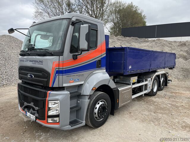 Containertransport / Hakenlift-System Ford F-line 6x2 Hyva Titan 20T Haakarmsysteem