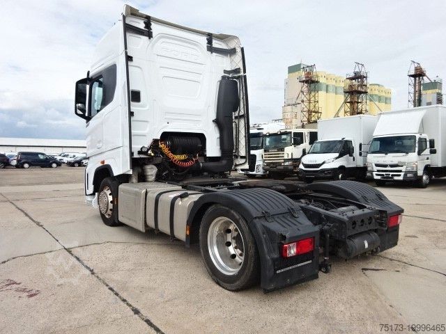 Standard tractor unit FORD F-Max LL Sattelzugmaschine Intarder