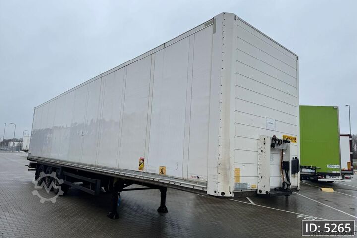 Suitcase Schmitz Cargobull SCB/S3B / Double stock / Disk brakes