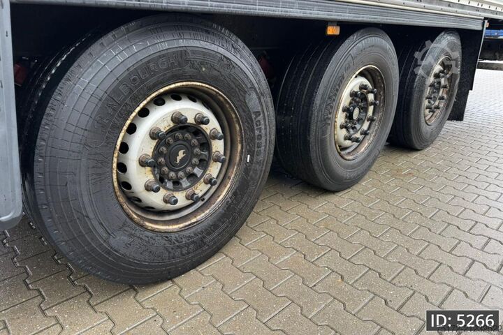 Suitcase Schmitz Cargobull SCB/S3B / Double stock / Disk brakes