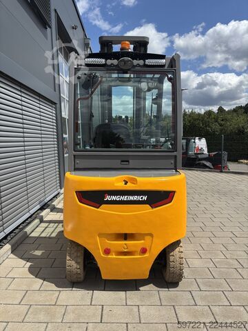 Electric - 4 wheels Jungheinrich EFG 425K