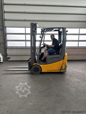 Electric - 3 wheels Jungheinrich EFG 215