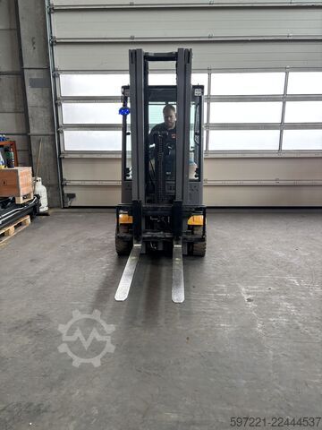 Electric - 3 wheels Jungheinrich EFG 215
