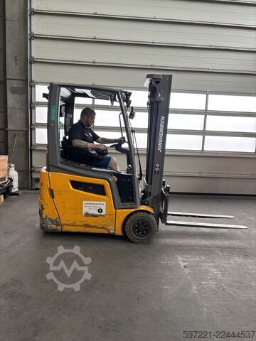 Electric - 3 wheels Jungheinrich EFG 215