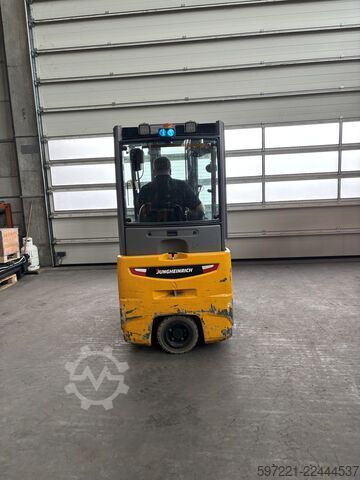 Electric - 3 wheels Jungheinrich EFG 215