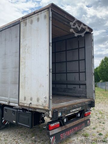 Open semitrailer with tarp SCHWARZMÜLLER Standard_ SAF_ LASI Code XL_ 1. Hand_Reifen 80%