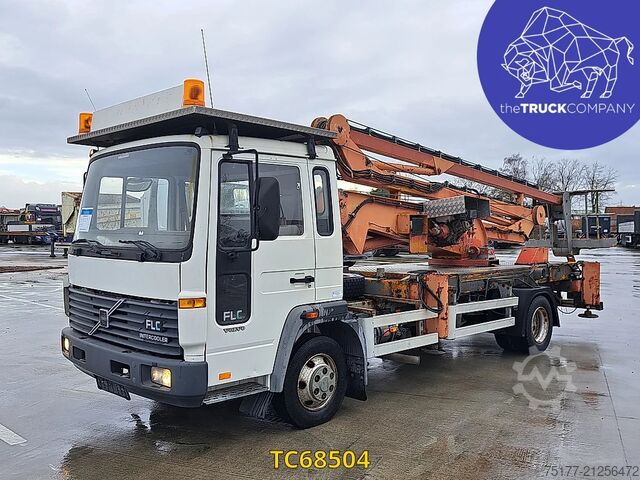 Fahrgestell mit Fahrerhaus Volvo FLC