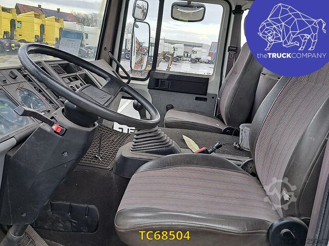 Fahrgestell mit Fahrerhaus Volvo FLC