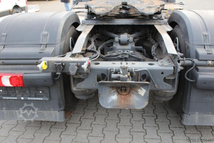 Standard SZM Mercedes-Benz Antos 1842   Anhähgerkupplung ACC Standheizung