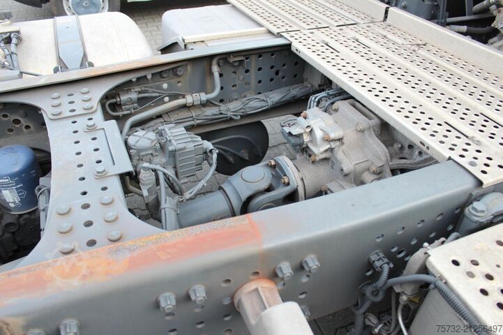 Standard SZM Mercedes-Benz Antos 1842   Anhähgerkupplung ACC Standheizung