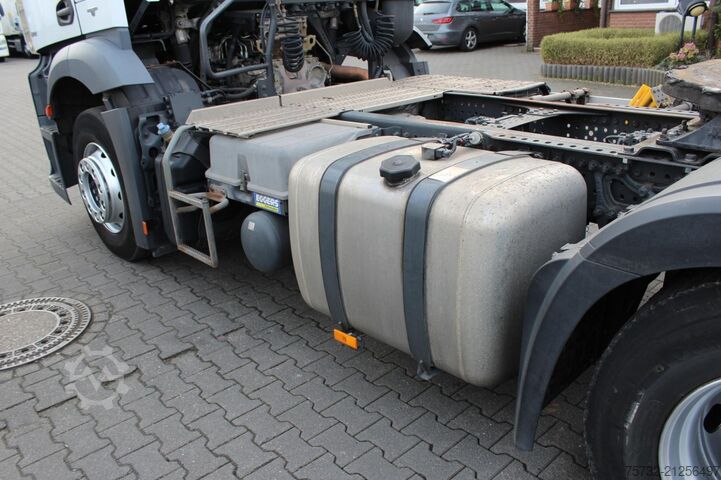 Standard SZM Mercedes-Benz Antos 1842   Anhähgerkupplung ACC Standheizung