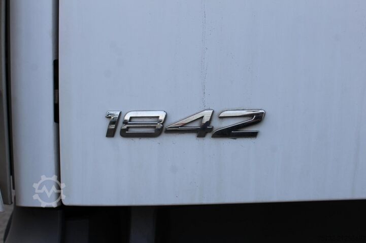 Standard SZM Mercedes-Benz Antos 1842   Anhähgerkupplung ACC Standheizung