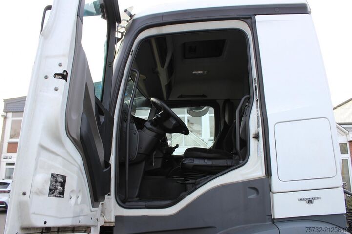 Standard SZM Mercedes-Benz Antos 1842   Anhähgerkupplung ACC Standheizung