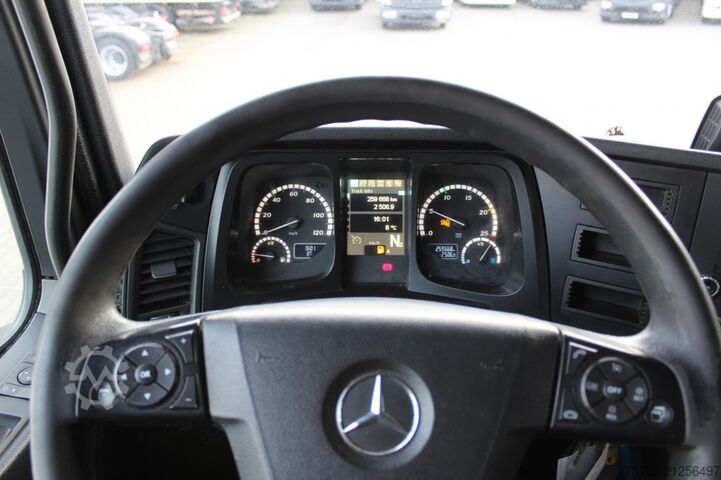 Standard SZM Mercedes-Benz Antos 1842   Anhähgerkupplung ACC Standheizung