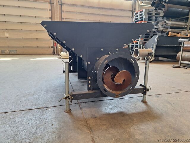 Screws, troughs, hoppers, and systems Wildfellner divers