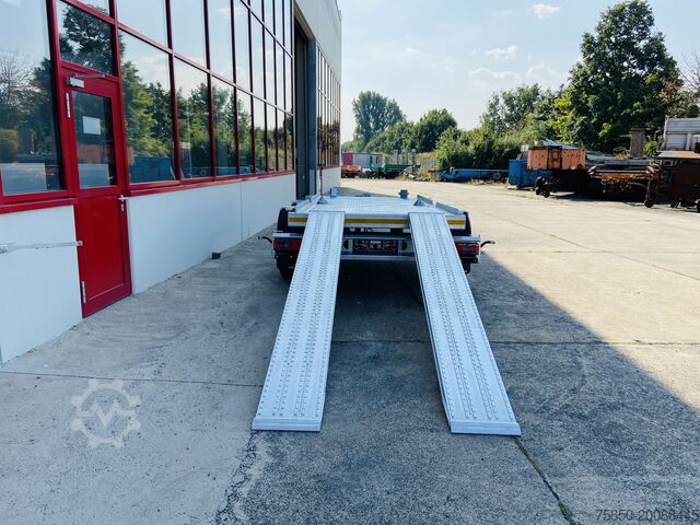 Low loader trailer Möslein TMH 2  14 t Tandem- Absetzmuldenanhänger,geschlossenen BodenNeufahrzeug