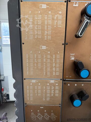 Leit-/Zugspindeldrehmaschine Drehbank Colchester Triumph 2500