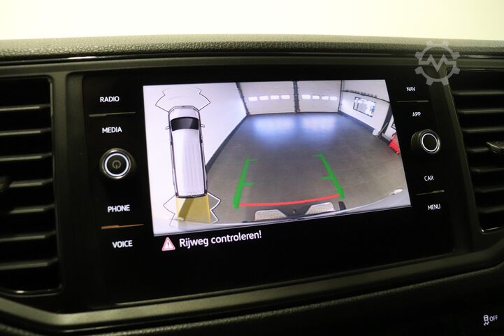 Delivery van Volkswagen Crafter 2.0 TDI 140PK L3H3 EURO 6 - Airco - Nav...