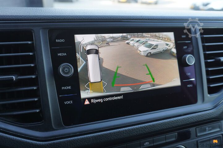 Delivery van Volkswagen Crafter 2.0 TDI 140PK L3H3 EURO 6 - Airco - Nav...