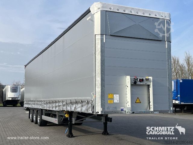 Auflieger mit Pritsche & Plane Schmitz Cargobull Curtainsider Mega Getränke