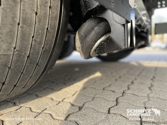 Auflieger mit Pritsche & Plane Schmitz Cargobull Curtainsider Mega Getränke