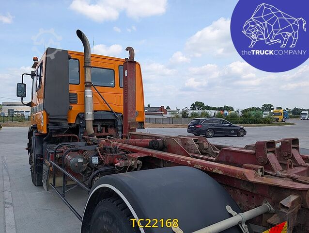 Container transportation Iveco EuroTech