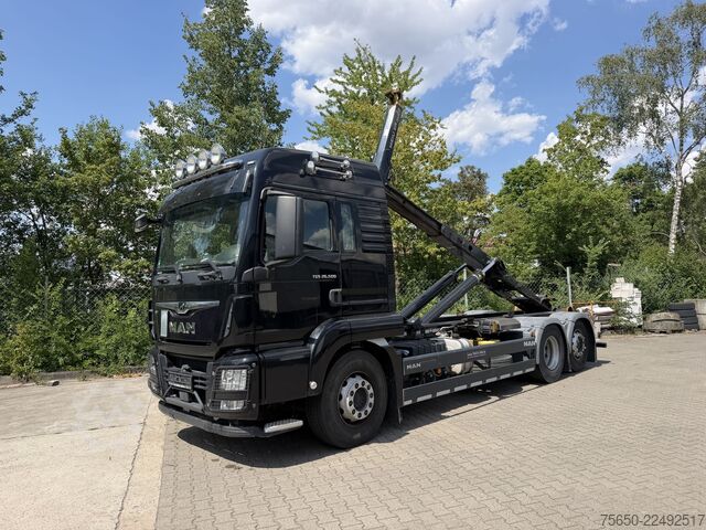 Kipper LKW MAN Truck & Bus TGS  MAN TGS 26.500 3 Achs Abroller