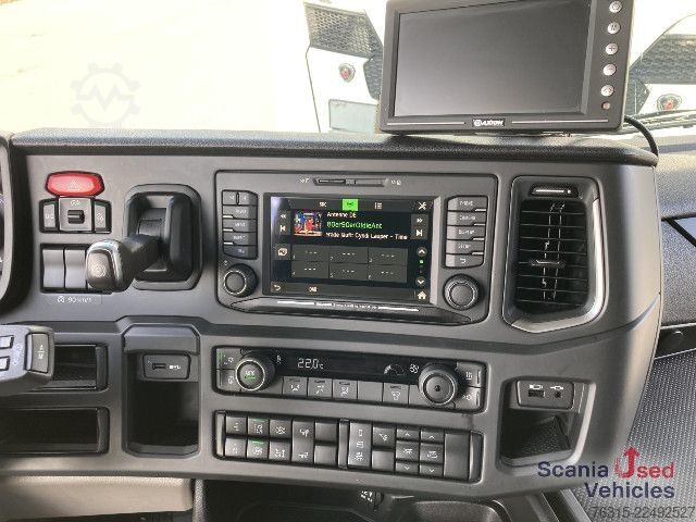 Standard tractor unit Scania R 460 NA - SUPER - HIGHLINE - 2x TANKs - ACC