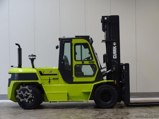 Dieselstapler Clark C80D900 - TRIPLEX - DEMO
