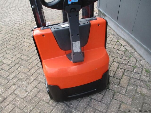 Pallet stacker TOYOTA SWE 100