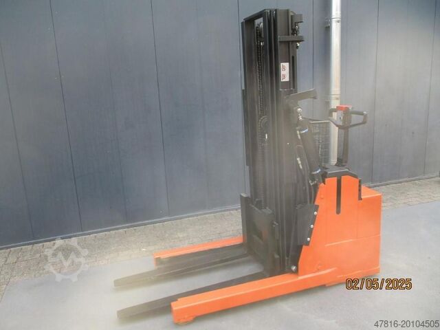 High lifting pallet truck BT RWE 120