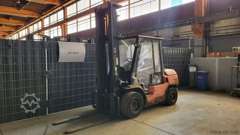 Diesel Forklift Toyota 02-7FD40 // Freisichtmast // Diesel