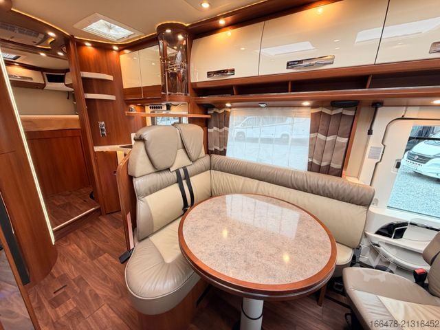 Integriertes Wohnmobil CARTHAGO Chic E-Line I 49 LE  *Festbett-Automatik-AHK*