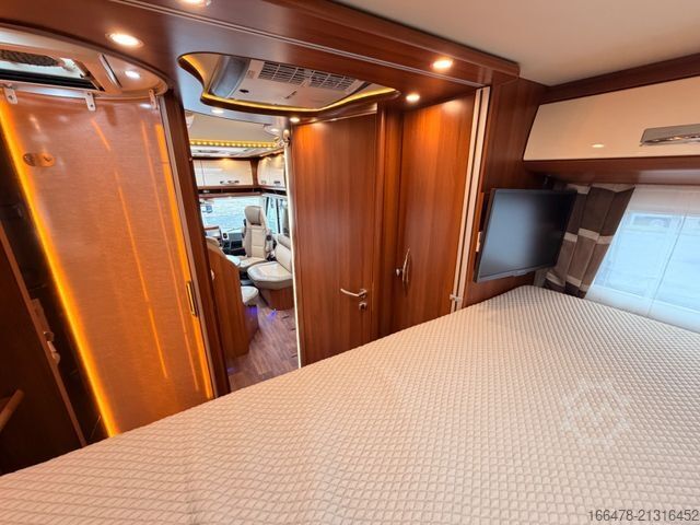 Integriertes Wohnmobil CARTHAGO Chic E-Line I 49 LE  *Festbett-Automatik-AHK*