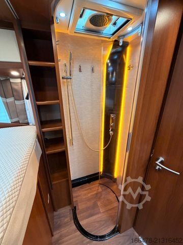 Integriertes Wohnmobil CARTHAGO Chic E-Line I 49 LE  *Festbett-Automatik-AHK*