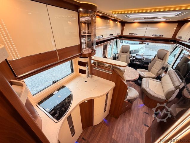 Integriertes Wohnmobil CARTHAGO Chic E-Line I 49 LE  *Festbett-Automatik-AHK*