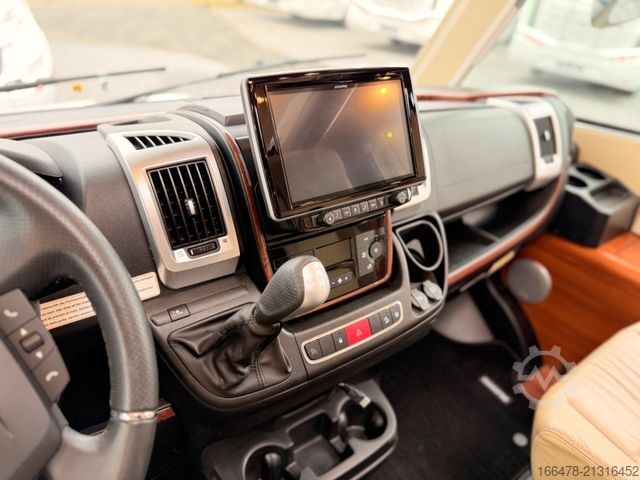 Integriertes Wohnmobil CARTHAGO Chic E-Line I 49 LE  *Festbett-Automatik-AHK*