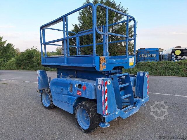 Scherenhebebühne Haulotte COMPACT 12 DX