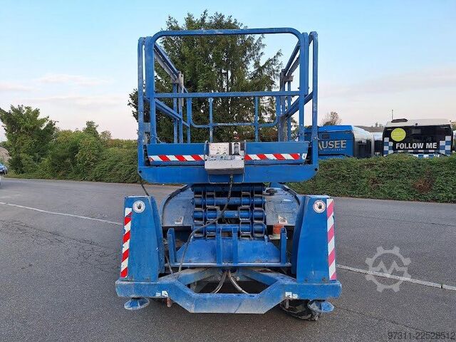 Scherenhebebühne Haulotte COMPACT 12 DX