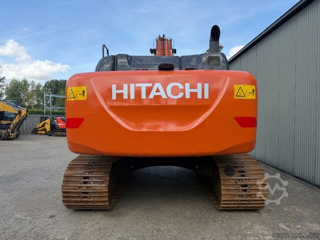 Raupenbagger Hitachi ZX 210 LC-6
