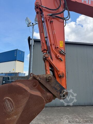 Raupenbagger Hitachi ZX 210 LC-6