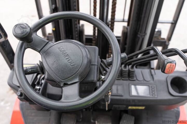 Manitou MI 30 D Manitou MI 30 D