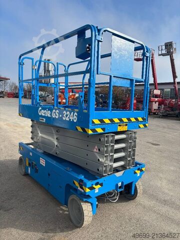 Scissor lift Genie GS 3246 - 11,60m Scherenarbeitsbühne *Akku neu*